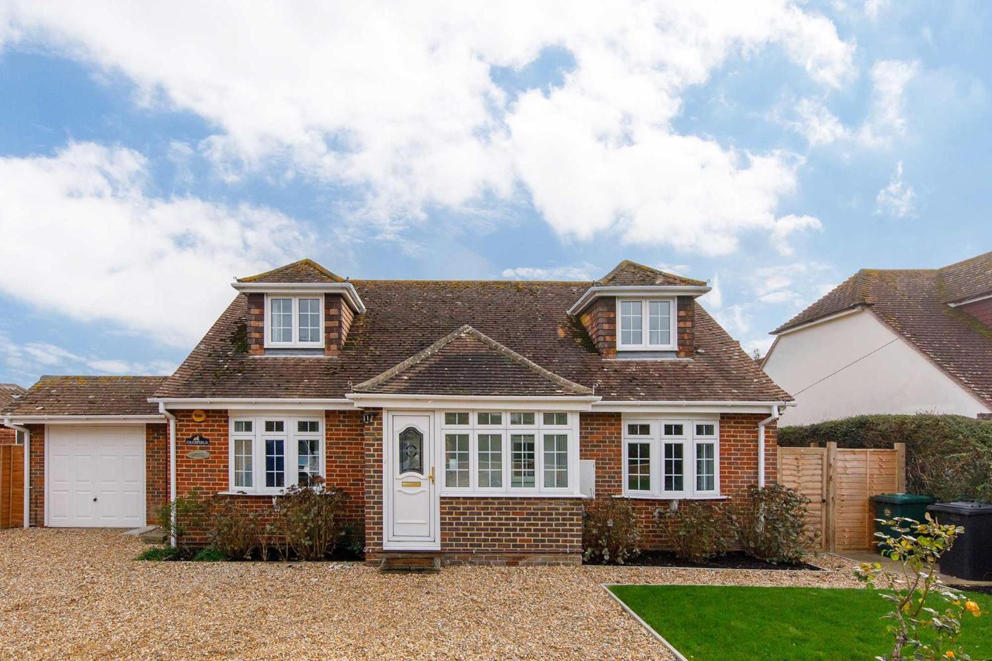 Spacious Home For 8 In Witterings - Walk To Beach East Wittering Exterior photo